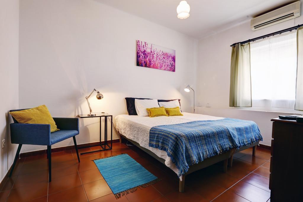 Alojamentos Oasis 메르톨라 객실 사진